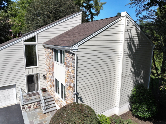 siding and roof replacement on bryn mawr home