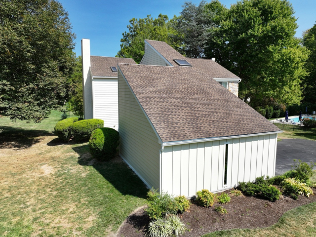 siding and roof replacement on bryn mawr home