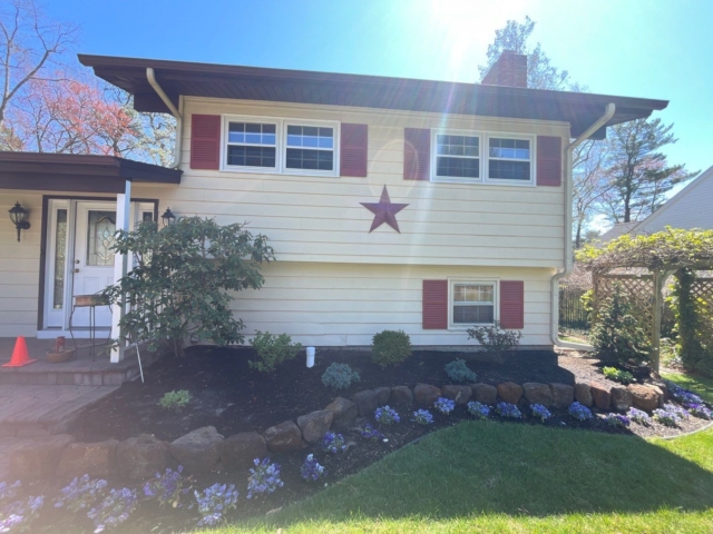 Original siding and windows on Medford NJ home before exterior renovation